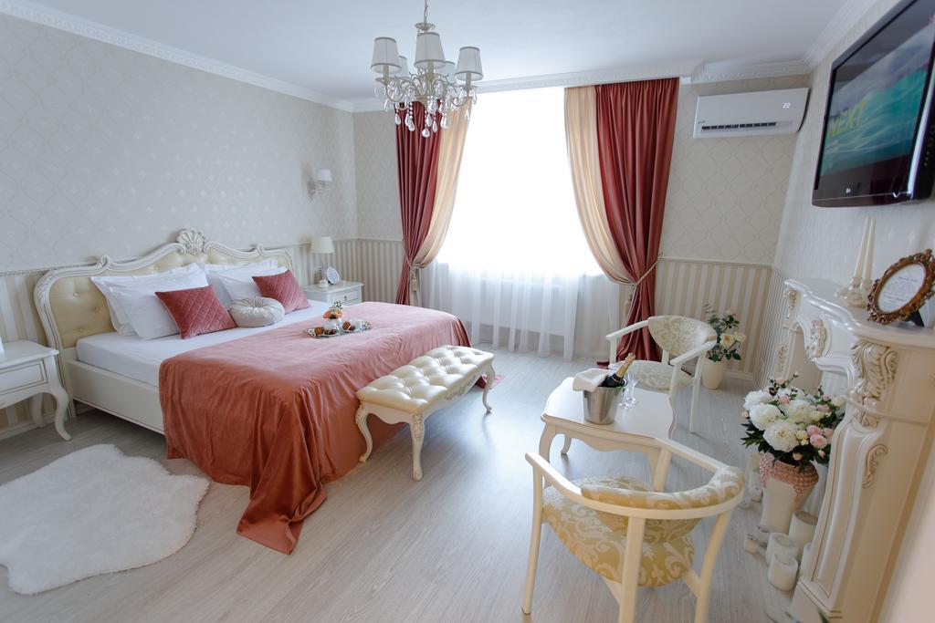 Royal Suite Apartment With Jacuzzi Soumy Extérieur photo
