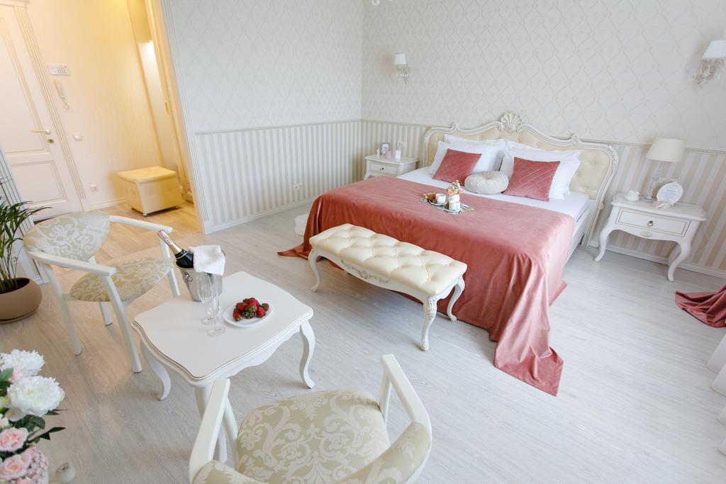 Royal Suite Apartment With Jacuzzi Soumy Extérieur photo